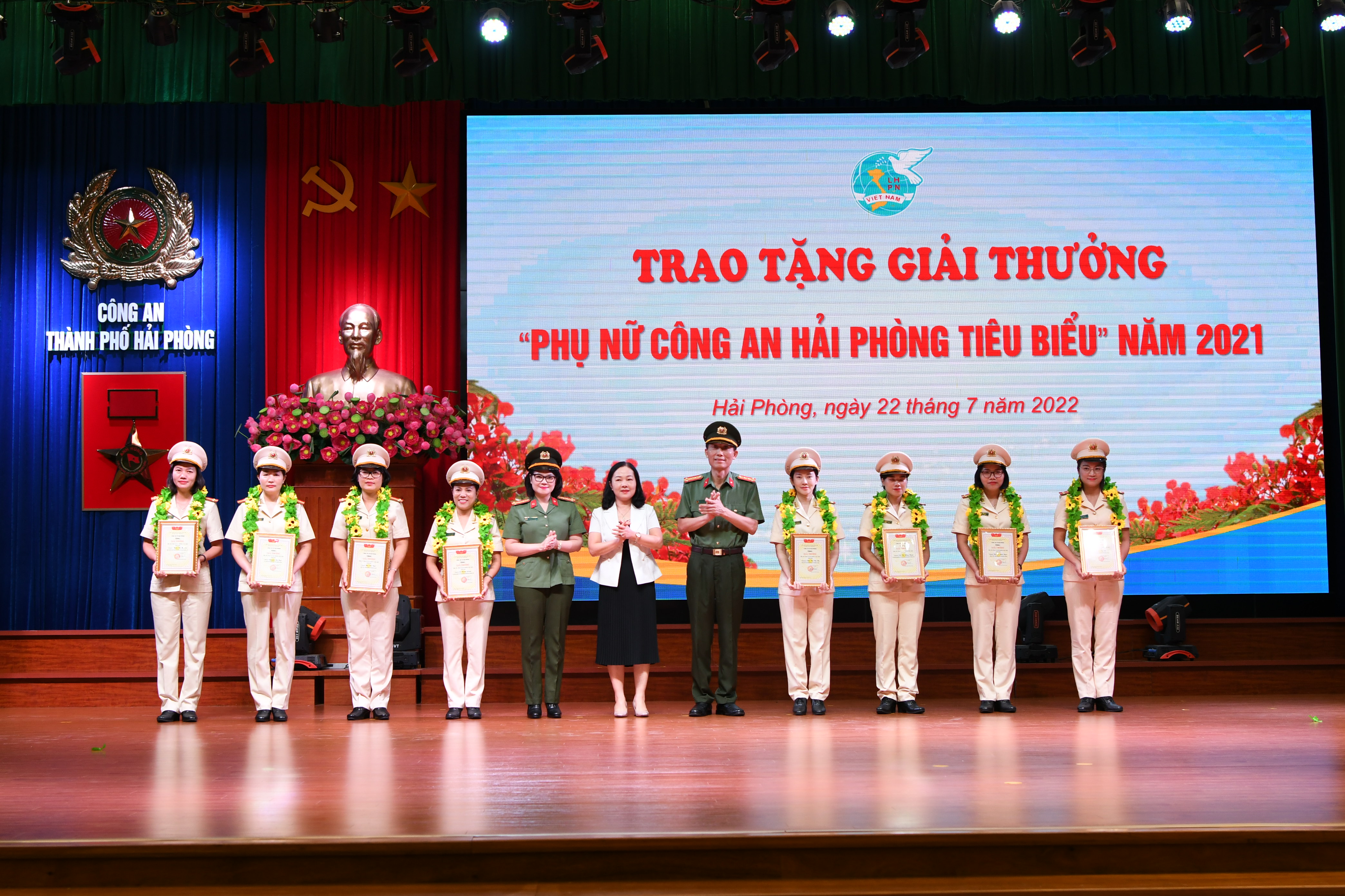 Hội phụ nữ CATP: Sơ kết công tác Hội và phong trào phụ nữ 6 tháng đầu năm, triển khai chương trình công tác 6 tháng cuối năm